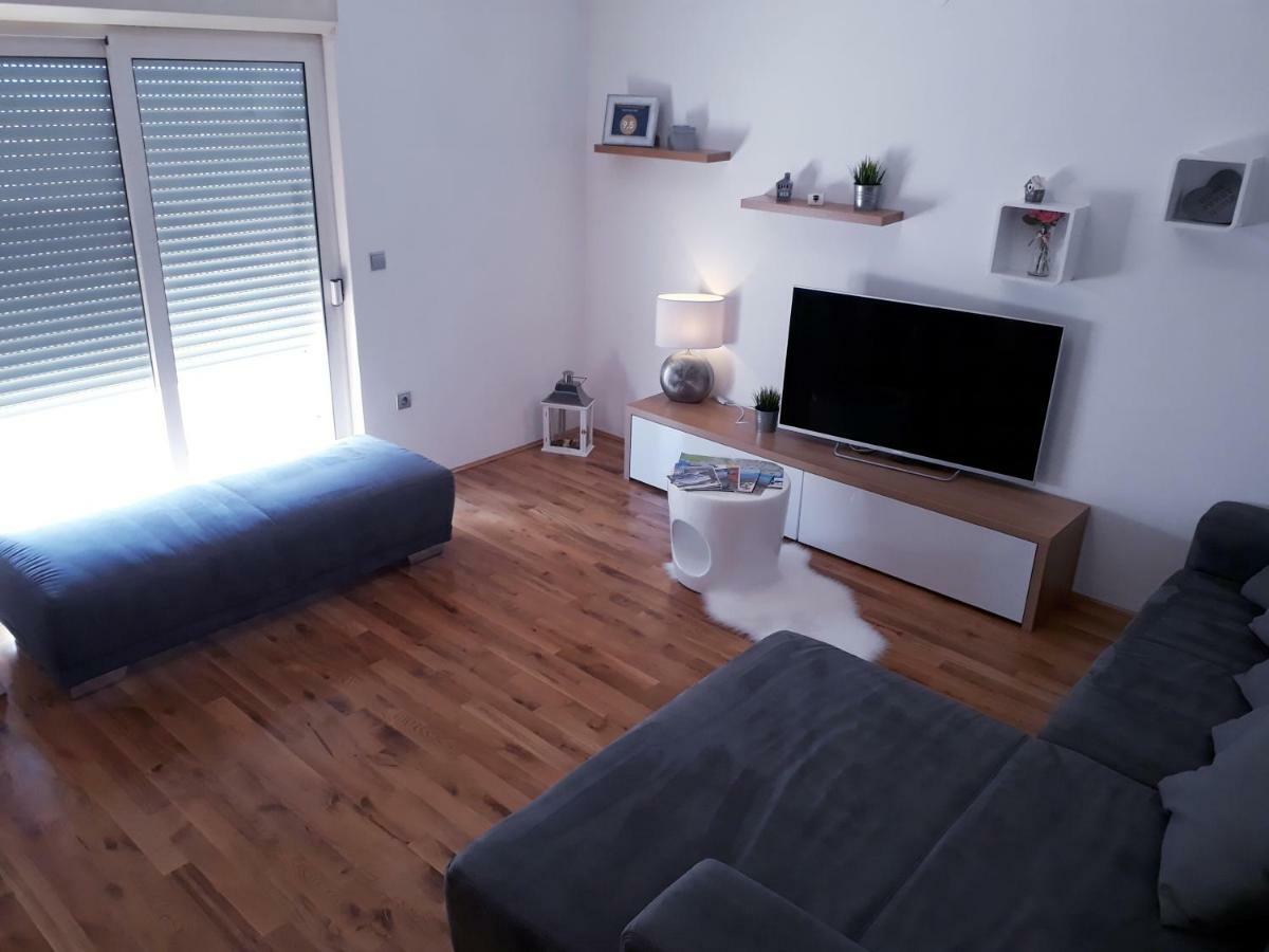 Apartman N&b Zára